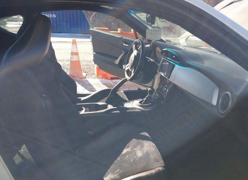 Photo 5 of 2013 Subaru Brz LIMITED (VIN JF1ZCAC19D2600525)