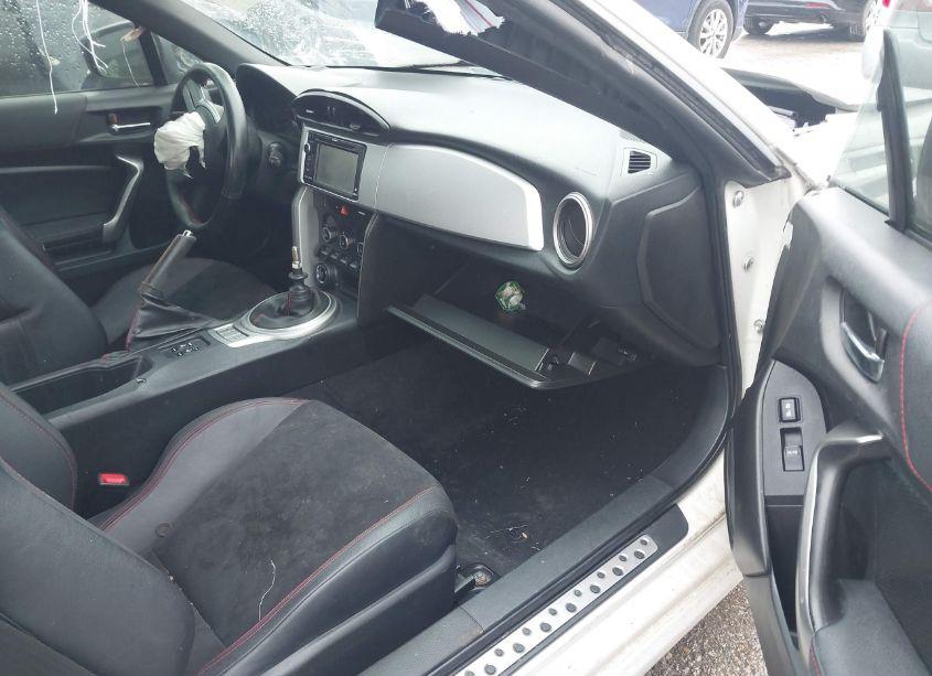 Photo 5 of 2014 Subaru Brz LIMITED (VIN JF1ZCAC1XE9603331)