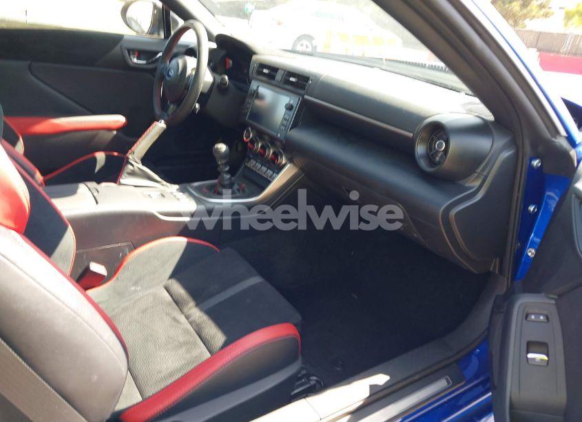 Photo 5 of 2025 Subaru Brz LIMITED (VIN JF1ZDBE15S9700917)