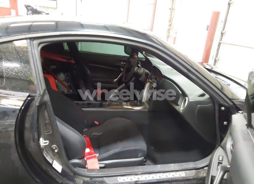 Photo 5 of 2013 Scion Fr-s (VIN JF1ZNAA10D1721320)