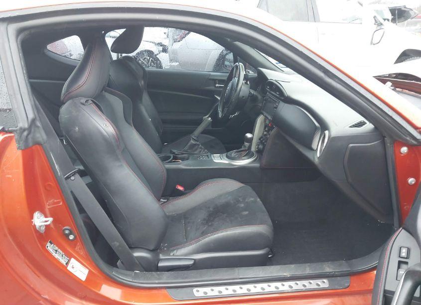 Photo 5 of 2014 Toyota Scionfr-s (VIN JF1ZNAA11E8707953)