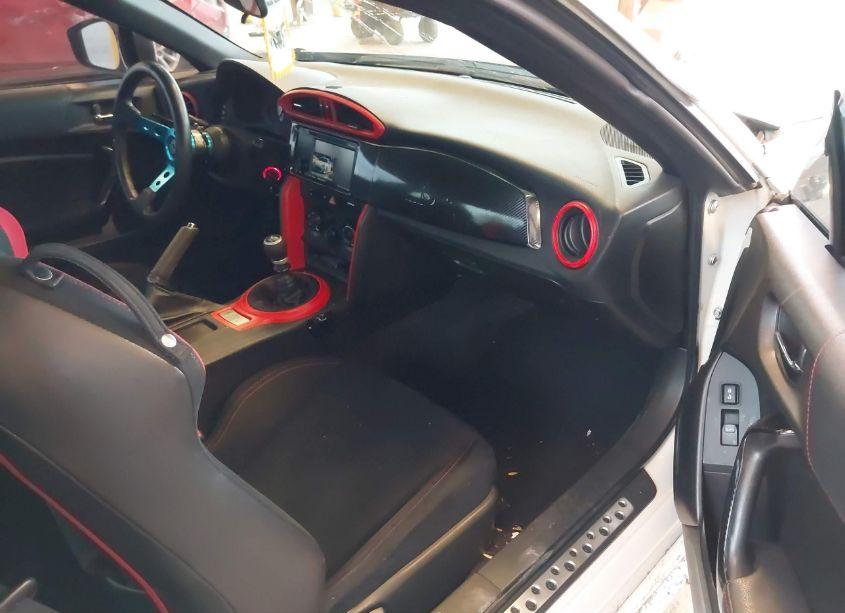 Photo 5 of 2013 Scion Fr-s (VIN JF1ZNAA16D1711374)