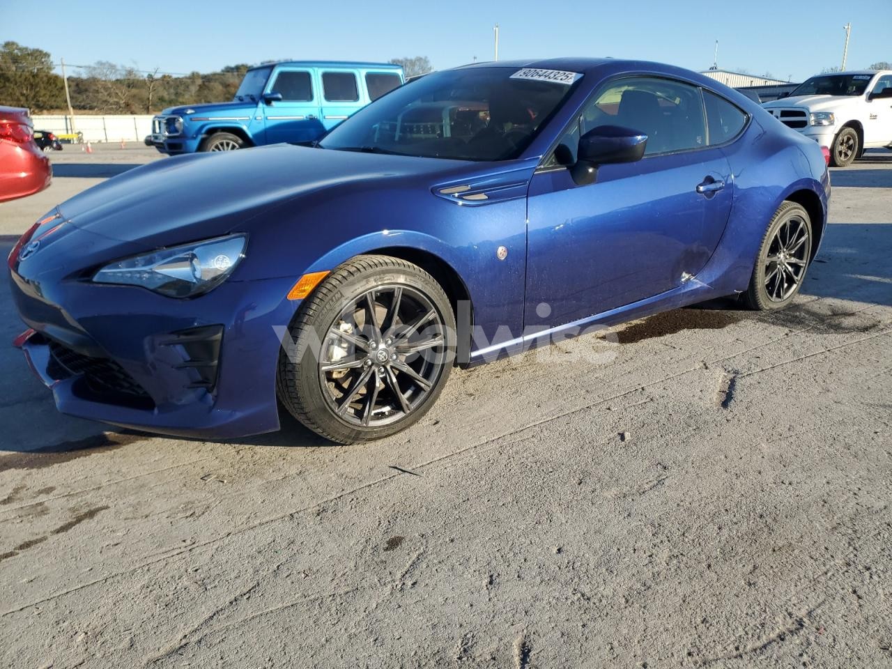 2017 TOYOTA 86 BASE (VIN JF1ZNAA16H8710741) main photo