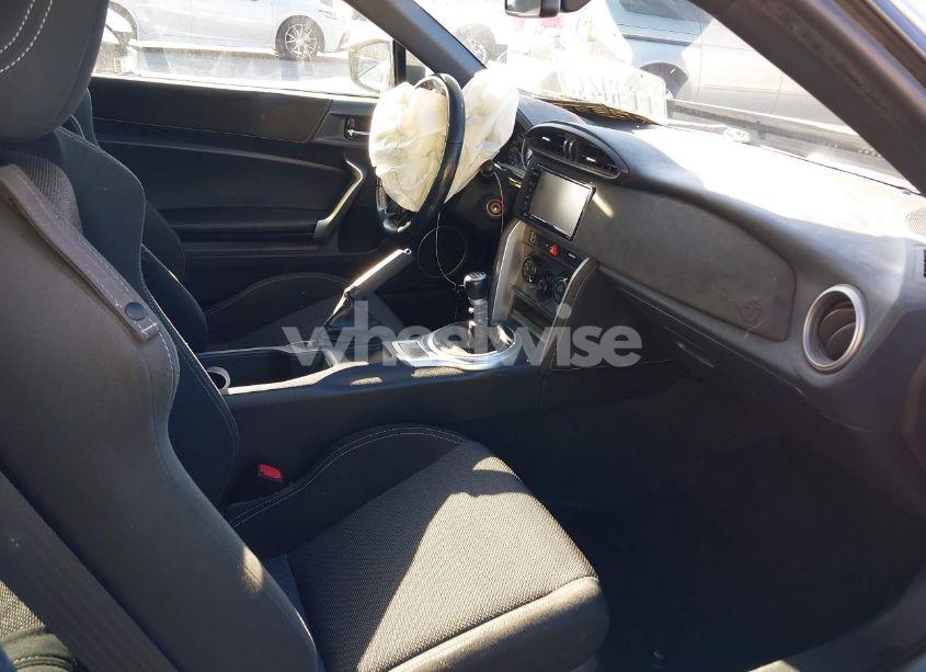 Photo 5 of 2019 Toyota 86 (VIN JF1ZNAA18K9703100)