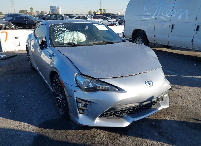 2020 Toyota 86 GT (VIN JF1ZNAE10L8752373) main photo