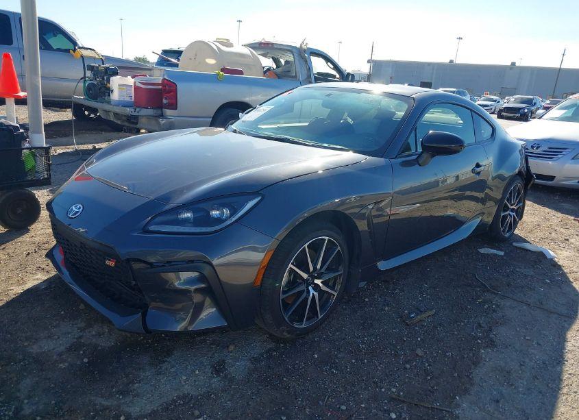 Photo 2 of 2024 Toyota Gr86 (VIN JF1ZNBB12R9754834)