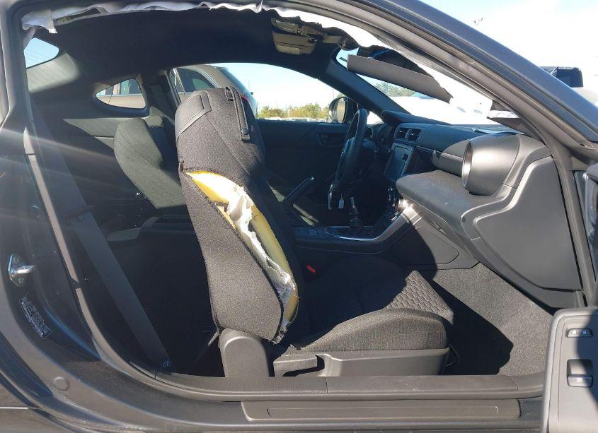 Photo 5 of 2024 Toyota Gr86 (VIN JF1ZNBB12R9754834)