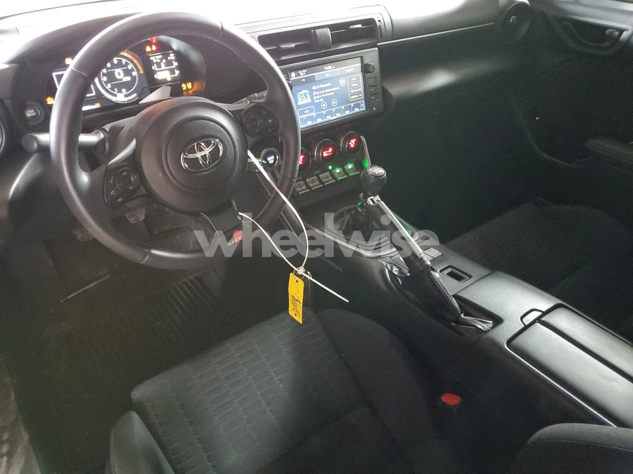 Photo 8 of 2025 TOYOTA GR 86 (VIN JF1ZNBB19S9752374)