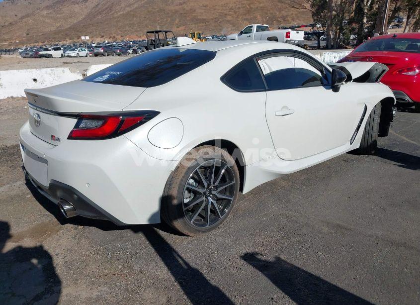 Photo 4 of 2024 Toyota Gr86 (VIN JF1ZNBB1XR8757244)