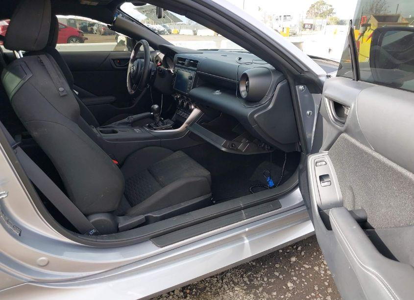 Photo 5 of 2023 Toyota Gr86 (VIN JF1ZNBC12P8763809)