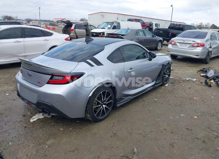 Photo 4 of 2022 Toyota Gr86 (VIN JF1ZNBC16N8754317)