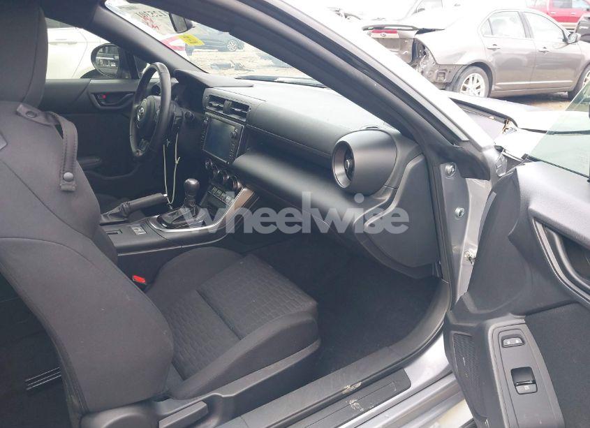 Photo 5 of 2022 Toyota Gr86 (VIN JF1ZNBC16N8754317)