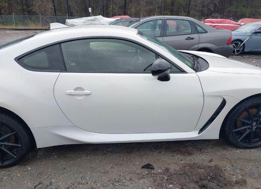 Photo 14 of 2024 Toyota Gr86 PREMIUM (VIN JF1ZNBE10R9753452)