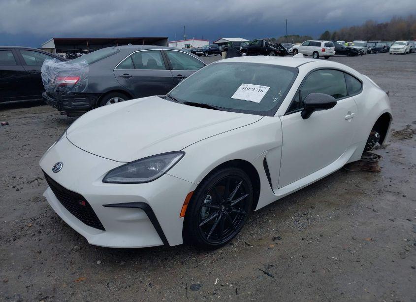 Photo 2 of 2024 Toyota Gr86 PREMIUM (VIN JF1ZNBE10R9753452)