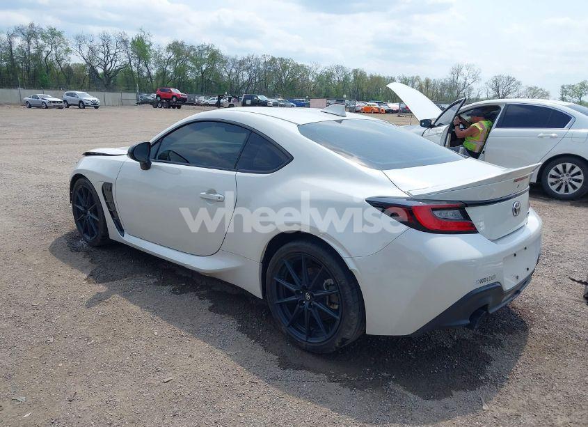 Photo 3 of 2023 Toyota Gr86 PREMIUM (VIN JF1ZNBE12P9756981)