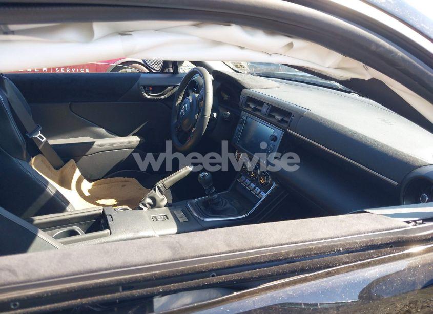 Photo 5 of 2025 Toyota Gr86 PREMIUM (VIN JF1ZNBE12S9751742)