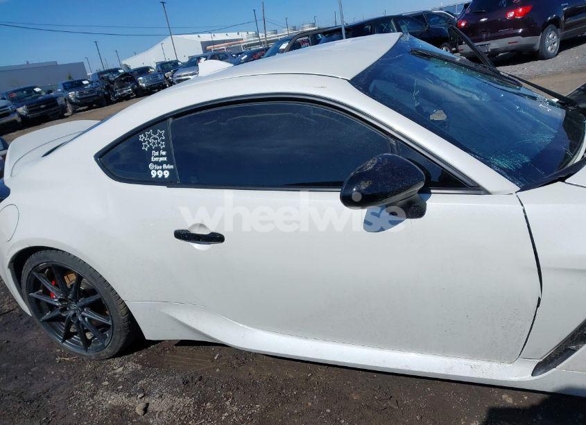 Photo 11 of 2025 Toyota Gr86 PREMIUM (VIN JF1ZNBE12S9752602)