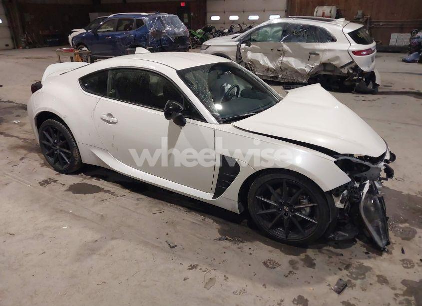 2024 Toyota Gr86 PREMIUM (VIN JF1ZNBE16R8757964) main photo