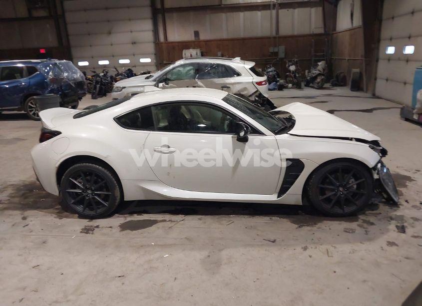 Photo 12 of 2024 Toyota Gr86 PREMIUM (VIN JF1ZNBE16R8757964)