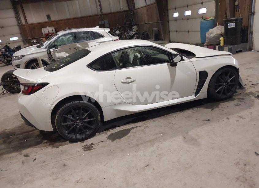 Photo 4 of 2024 Toyota Gr86 PREMIUM (VIN JF1ZNBE16R8757964)