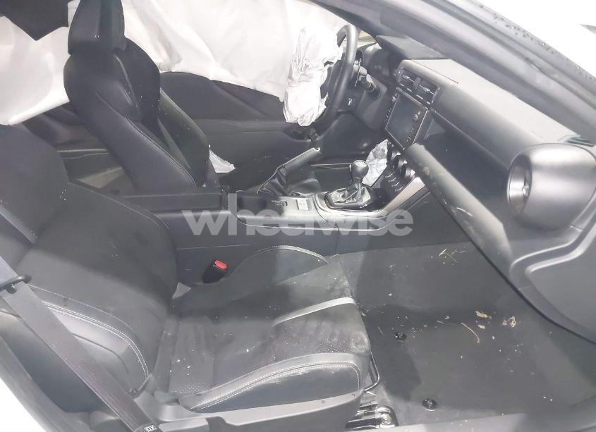 Photo 5 of 2024 Toyota Gr86 PREMIUM (VIN JF1ZNBE16R8757964)