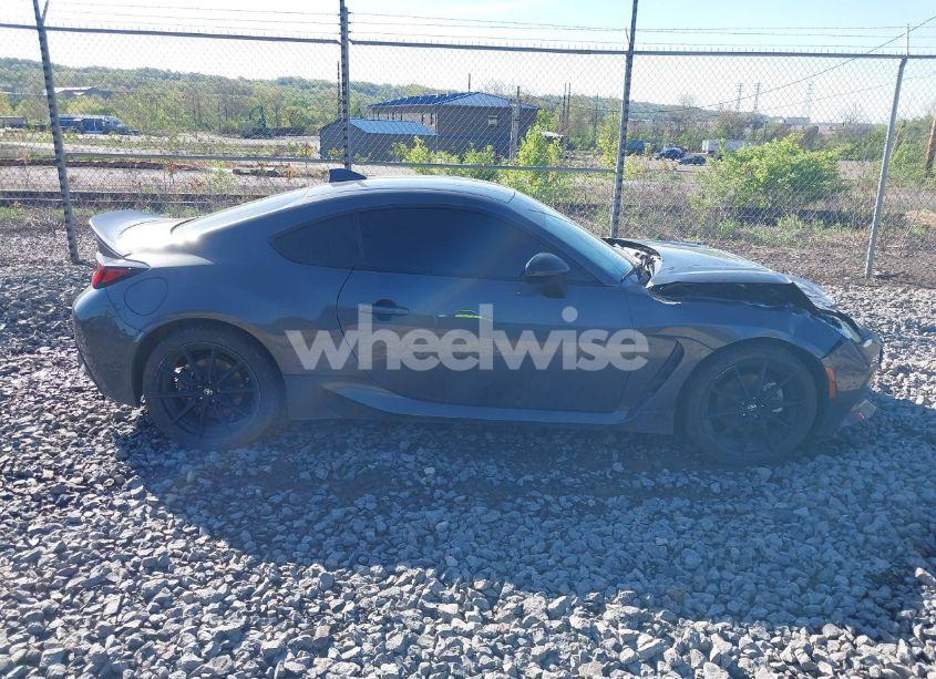 Photo 13 of 2024 Toyota Gr86 PREMIUM (VIN JF1ZNBE16R9754394)