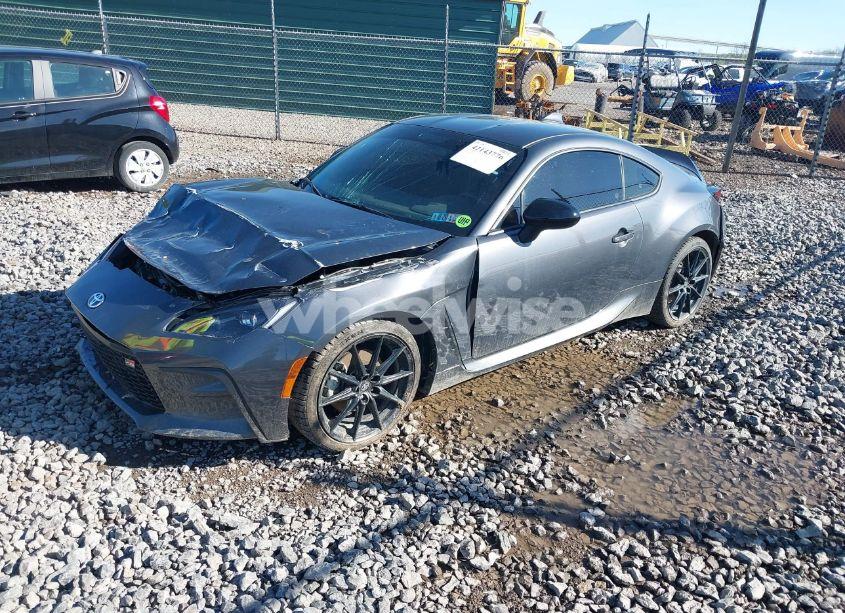 Photo 2 of 2024 Toyota Gr86 PREMIUM (VIN JF1ZNBE16R9754394)