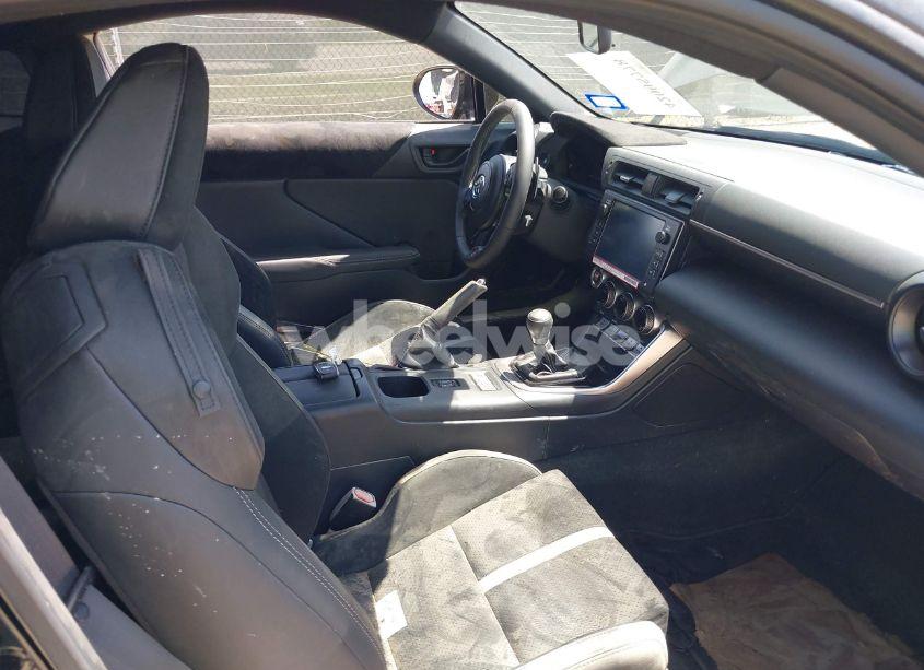 Photo 5 of 2024 Toyota Gr86 PREMIUM (VIN JF1ZNBE19R8753925)