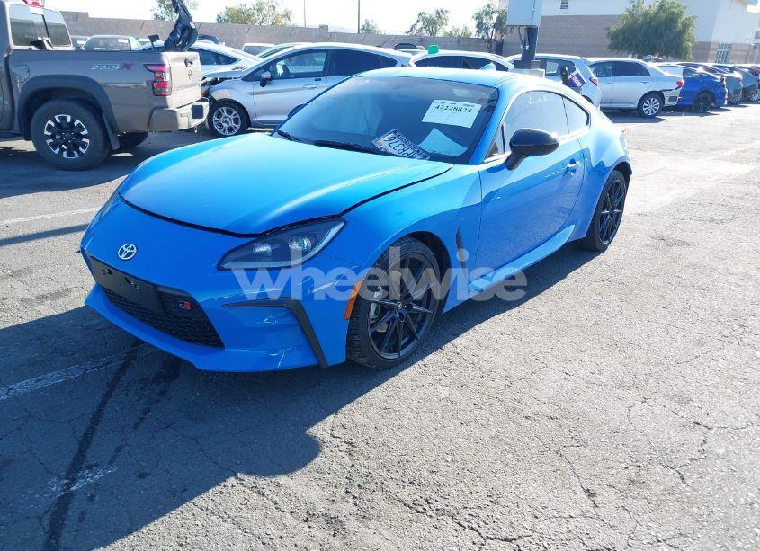 Photo 2 of 2024 Toyota Gr86 PREMIUM (VIN JF1ZNBE19R8757439)