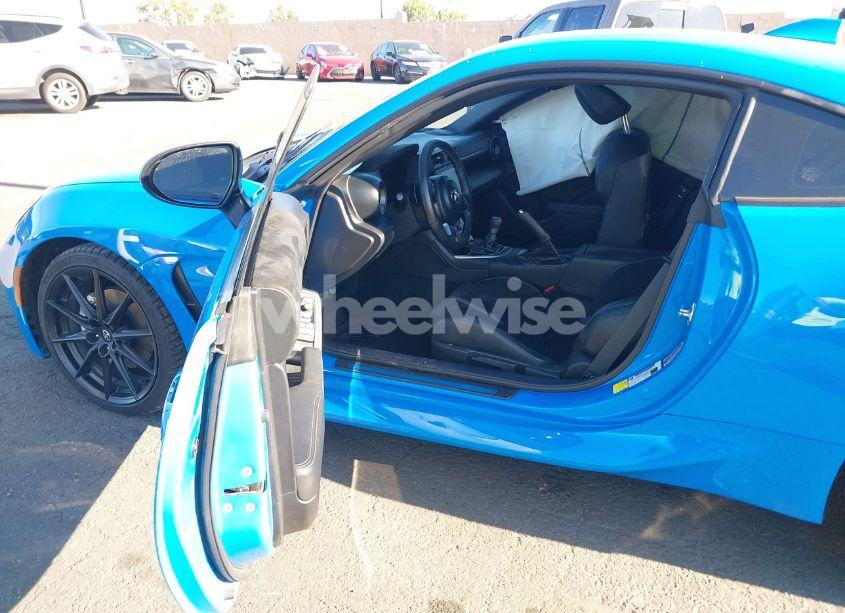 Photo 5 of 2024 Toyota Gr86 PREMIUM (VIN JF1ZNBE19R8757439)