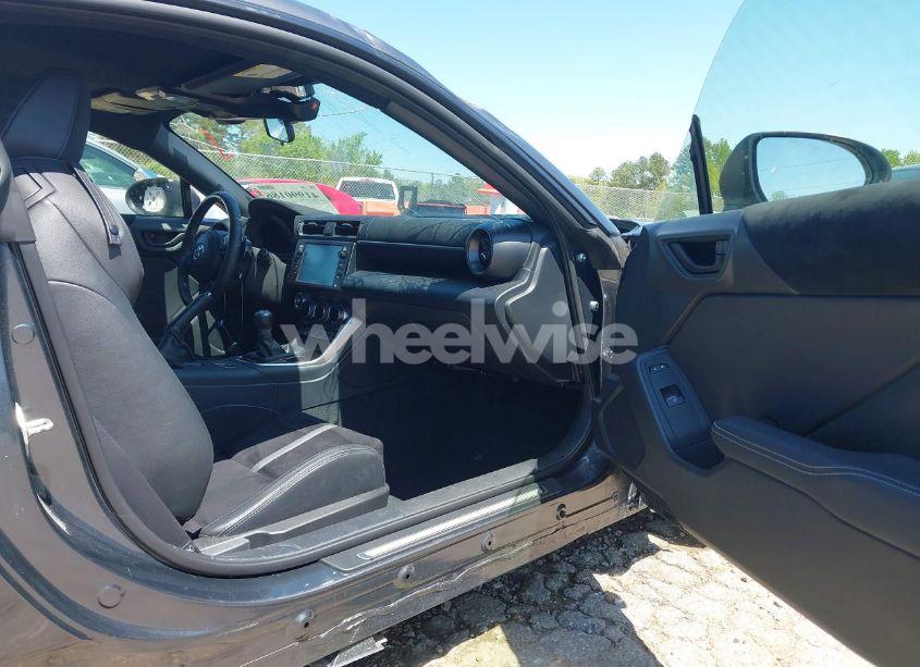 Photo 5 of 2024 Toyota Gr86 PREMIUM (VIN JF1ZNBE1XR8756803)