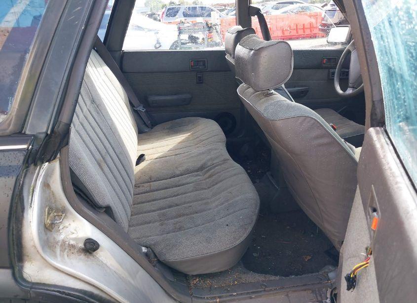 Photo 8 of 1992 Subaru Loyale (VIN JF2AN52B1ND409949)