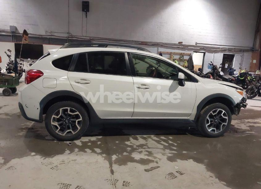 Photo 13 of 2017 Subaru Crosstrek 2.0I PREMIUM (VIN JF2GPABC7HG251576)