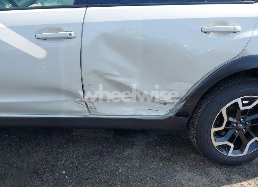 Photo 6 of 2016 Subaru Crosstrek 2.0I LIMITED (VIN JF2GPAKC3GH337508)