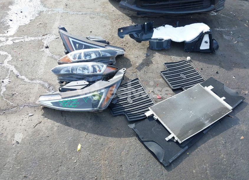 Photo 12 of 2019 Subaru Crosstrek 2.0I (VIN JF2GTAAC1KG283881)