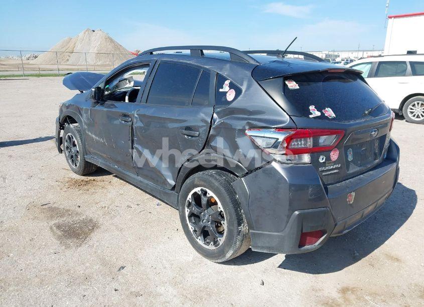 Photo 3 of 2022 Subaru Crosstrek (VIN JF2GTAAC5NG260561)