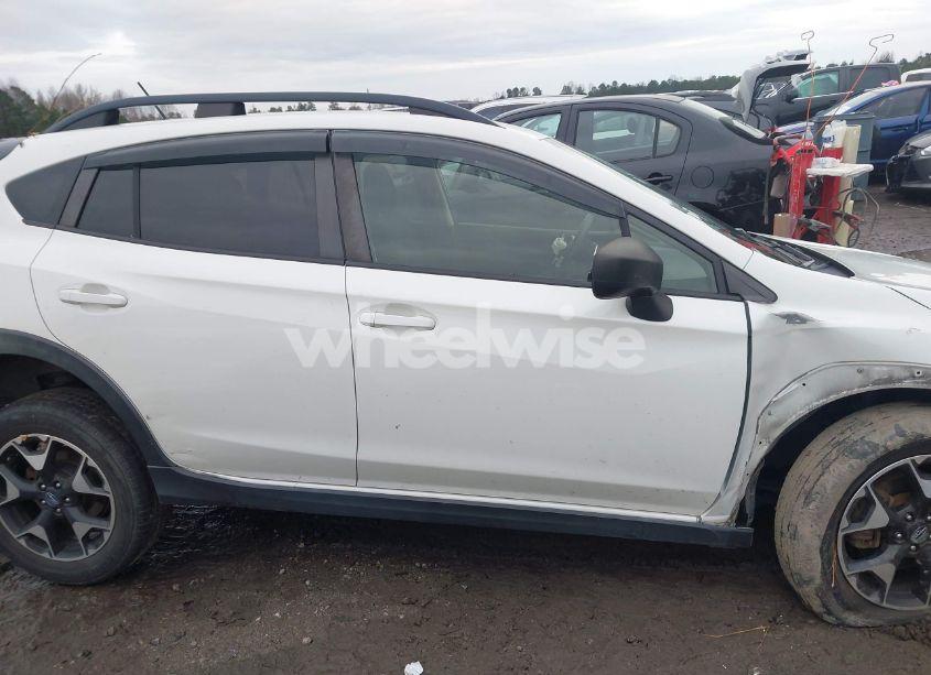 Photo 13 of 2019 Subaru Crosstrek 2.0I (VIN JF2GTABC3KH381772)