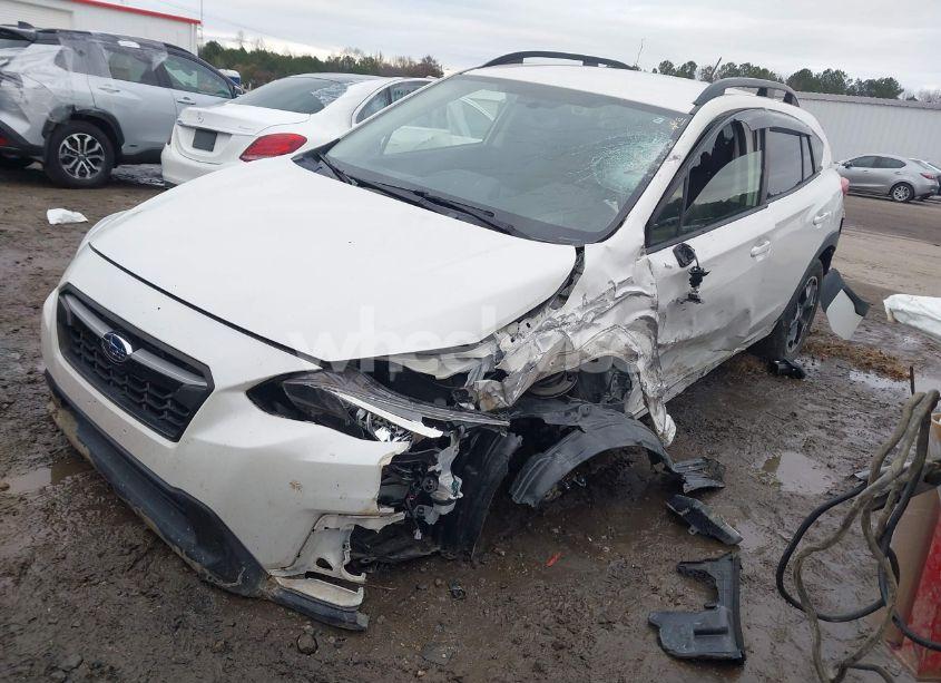 Photo 2 of 2019 Subaru Crosstrek 2.0I (VIN JF2GTABC3KH381772)