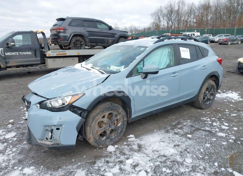 Photo 2 of 2018 Subaru Crosstrek 2.0I PREMIUM (VIN JF2GTABC6JH244601)