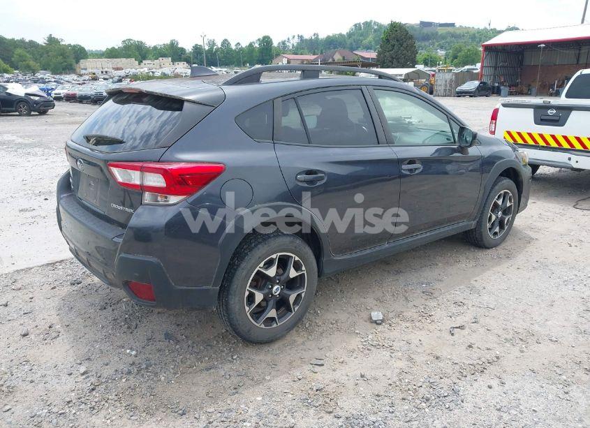 Photo 4 of 2018 Subaru Crosstrek 2.0I PREMIUM (VIN JF2GTABC6JH266436)