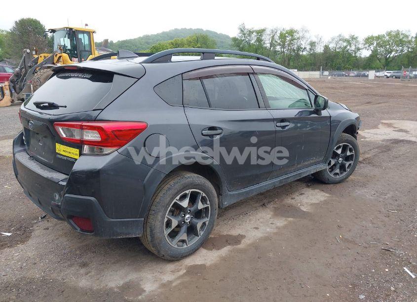 Photo 4 of 2018 Subaru Crosstrek 2.0I PREMIUM (VIN JF2GTABC6JH295581)