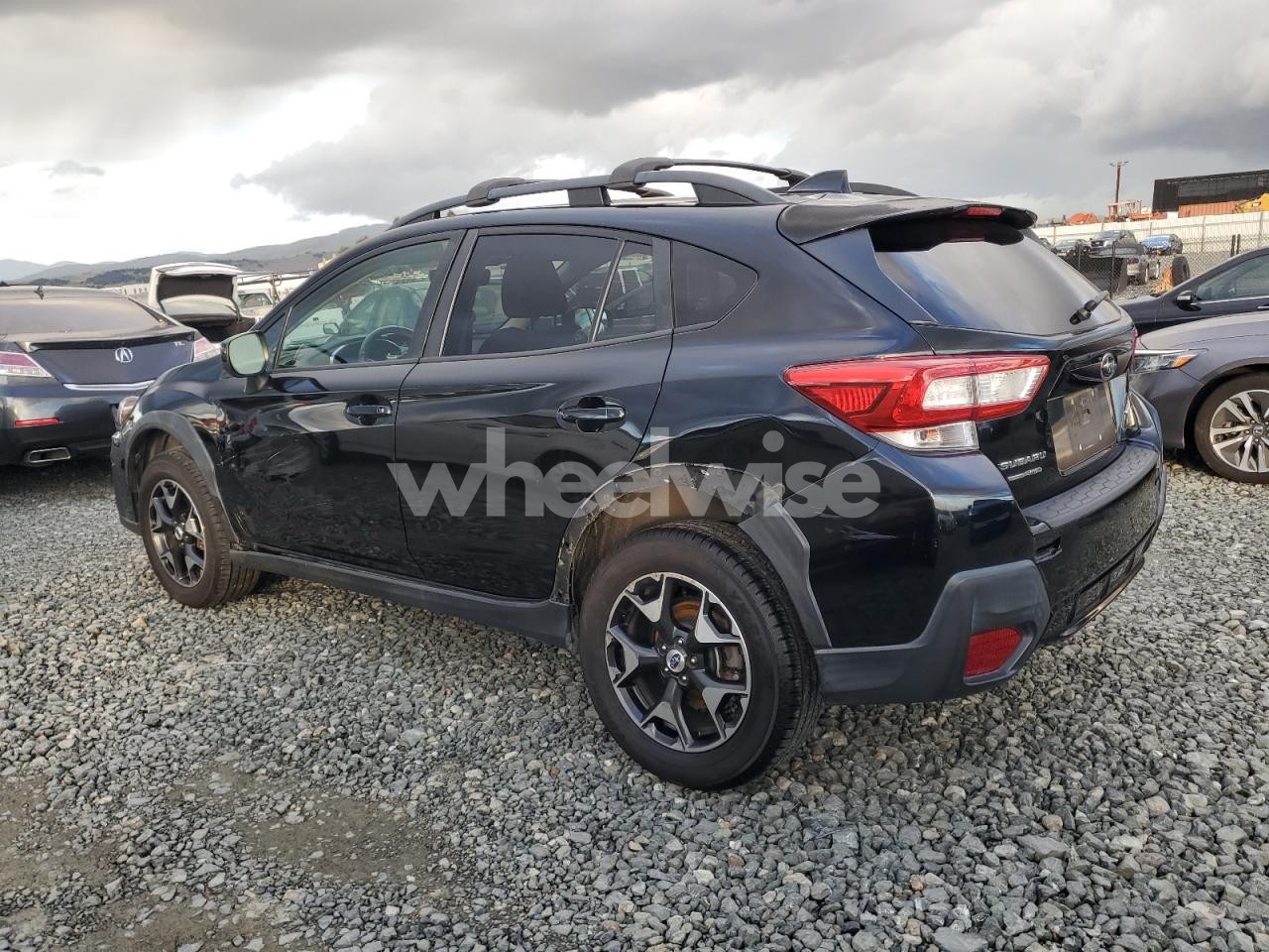 Photo 2 of 2018 SUBARU CROSSTREK PREMIUM (VIN JF2GTABC9JH313250)