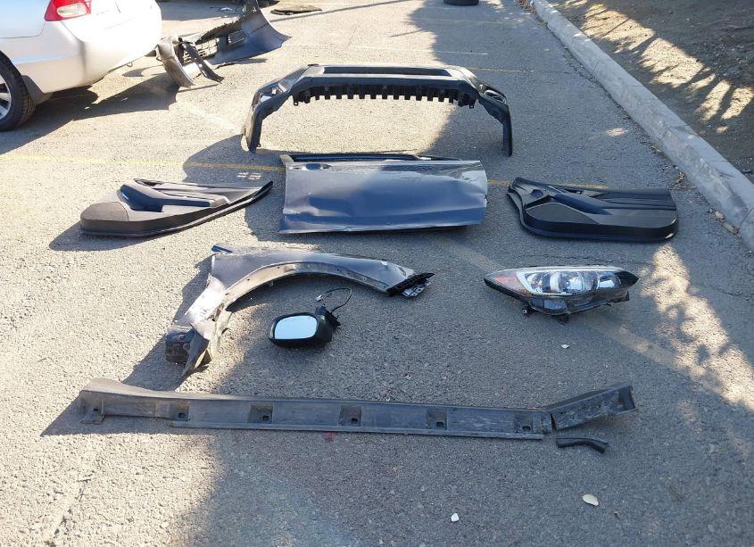 Photo 12 of 2018 Subaru Crosstrek 2.0I PREMIUM (VIN JF2GTABC9JH327164)