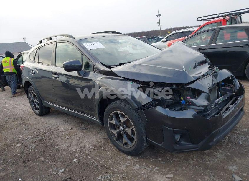 2018 Subaru Crosstrek 2.0I PREMIUM (VIN JF2GTABCXJH324547) main photo