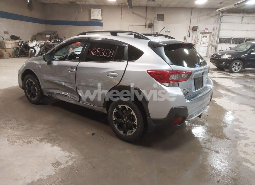 Photo 3 of 2022 Subaru Crosstrek (VIN JF2GTABCXN8258250)
