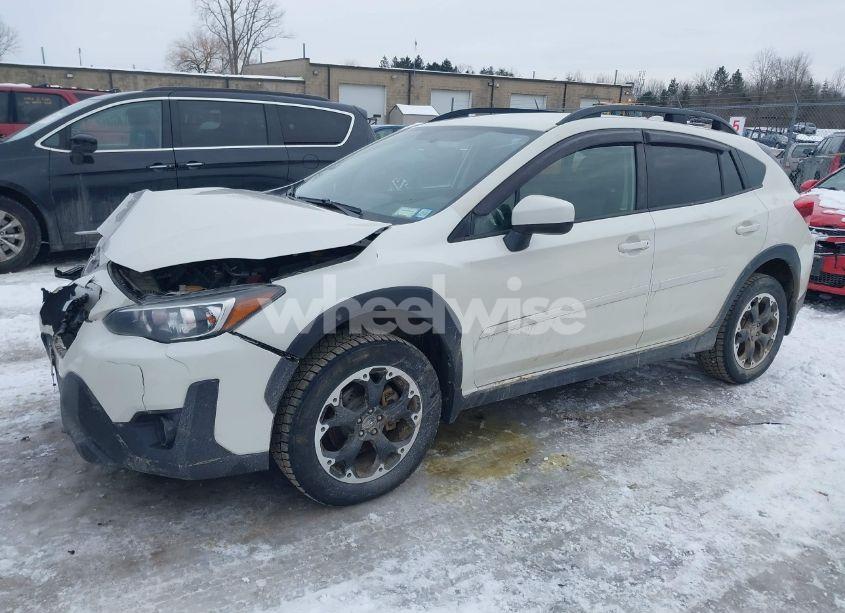 Photo 2 of 2021 Subaru Crosstrek PREMIUM (VIN JF2GTACC2M9669858)