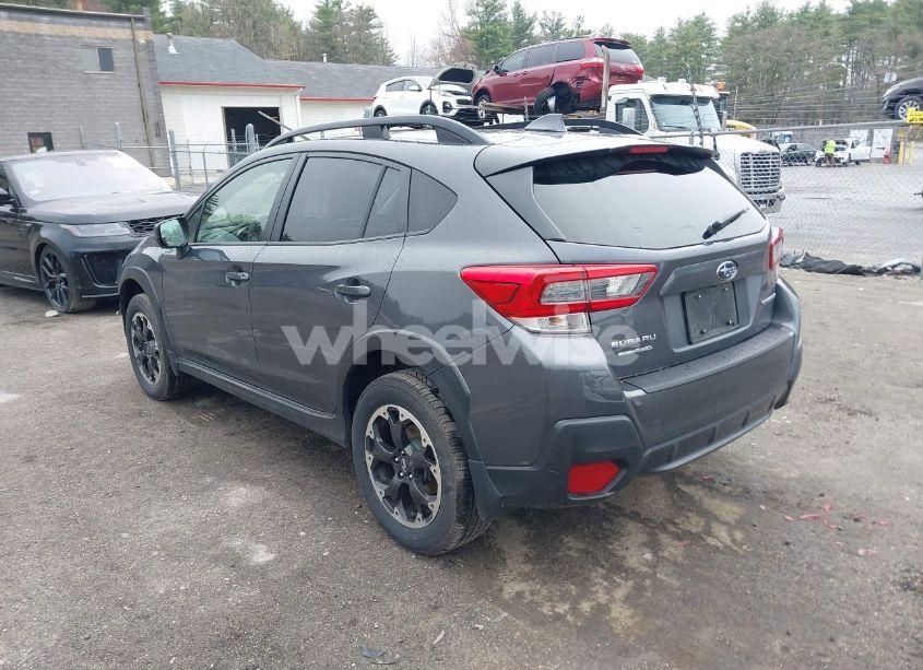 Photo 3 of 2022 Subaru Crosstrek PREMIUM (VIN JF2GTACC2N9227597)