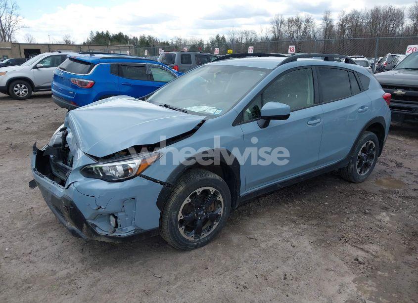 Photo 2 of 2022 Subaru Crosstrek PREMIUM (VIN JF2GTACC4NG279633)