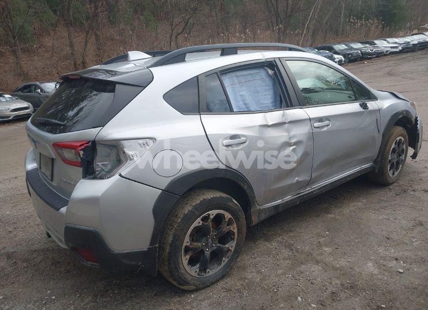 Photo 4 of 2021 Subaru Crosstrek PREMIUM (VIN JF2GTACC5MG364110)