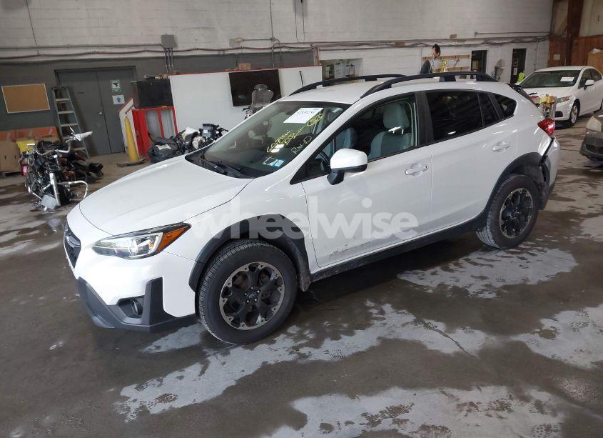 Photo 2 of 2021 Subaru Crosstrek PREMIUM (VIN JF2GTACC8MG244687)